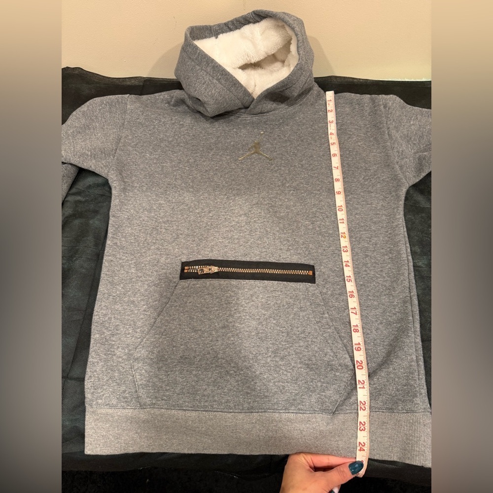 🔥Jordan Gray Hoodie with Front Pocket and Logo Sz XL big boy or women’s S EUC🔥 - Picture 5 of 6